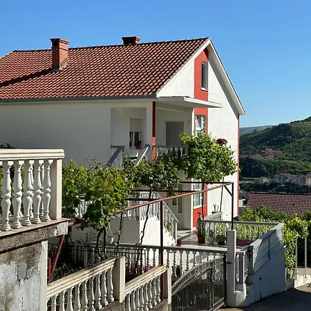 Διαμέρισμα Nuni *