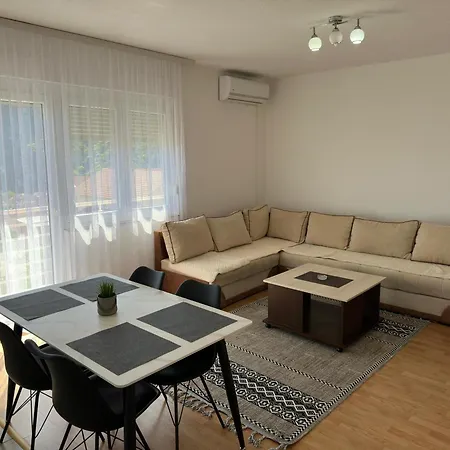 Διαμέρισμα Nuni *